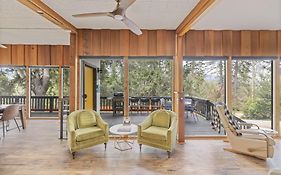 Honea Bee Hideout